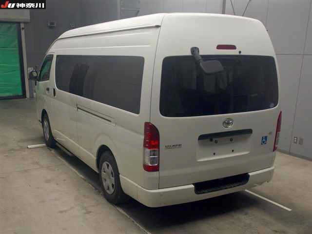 TOYOTA REGIUS ACE