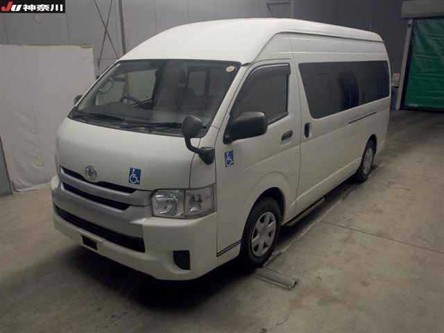 TOYOTA REGIUS ACE