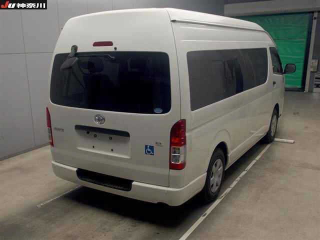 TOYOTA REGIUS ACE
