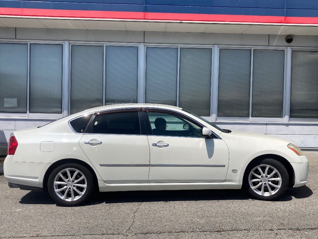 NISSAN FUGA