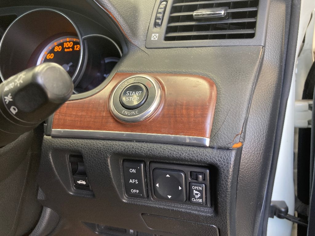 NISSAN FUGA