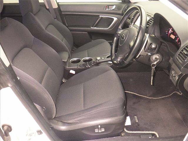 SUBARU LEGACY