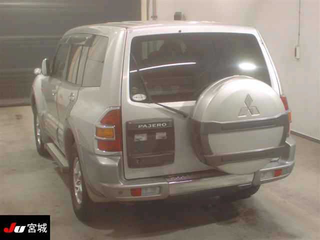 MITSUBISHI PAJERO