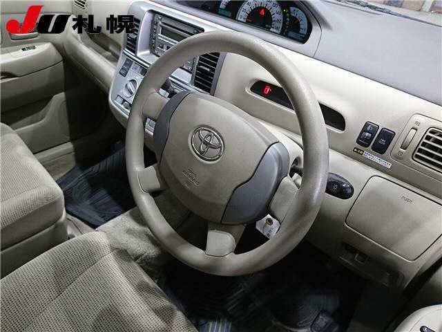 TOYOTA RAUM