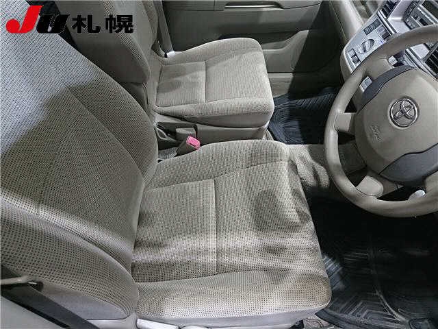 TOYOTA RAUM