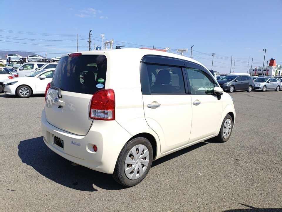 TOYOTA PORTE