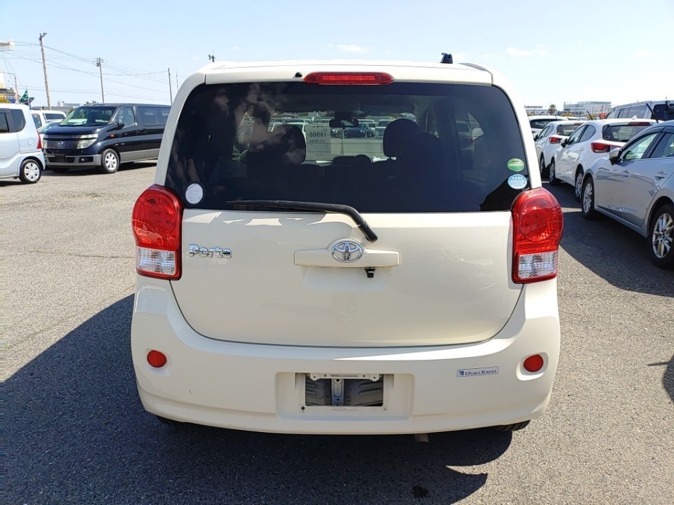 TOYOTA PORTE