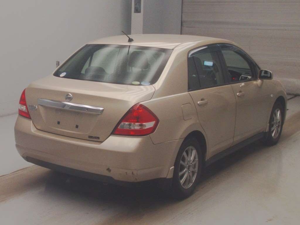 NISSAN TIIDA LATIO