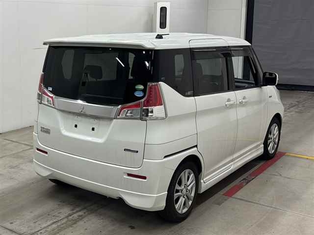 MITSUBISHI DELICA D:2