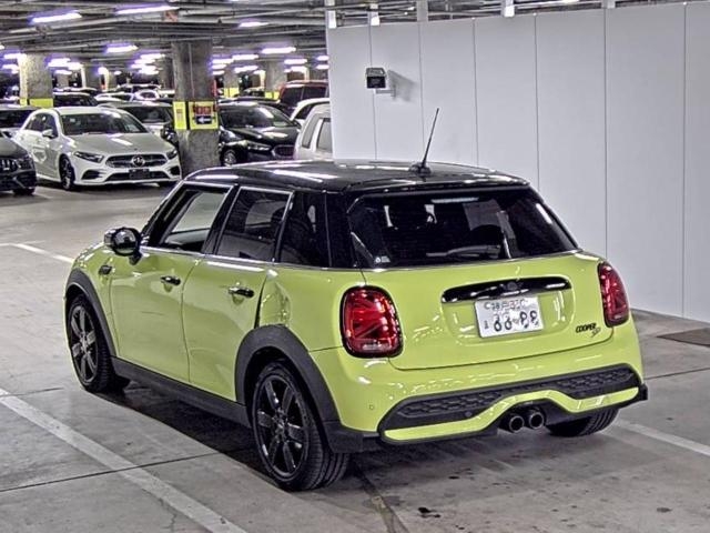MINI HATCH
