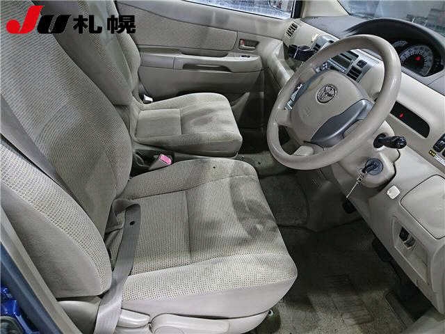 TOYOTA RAUM