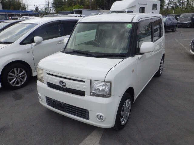 DAIHATSU MOVE CONTE