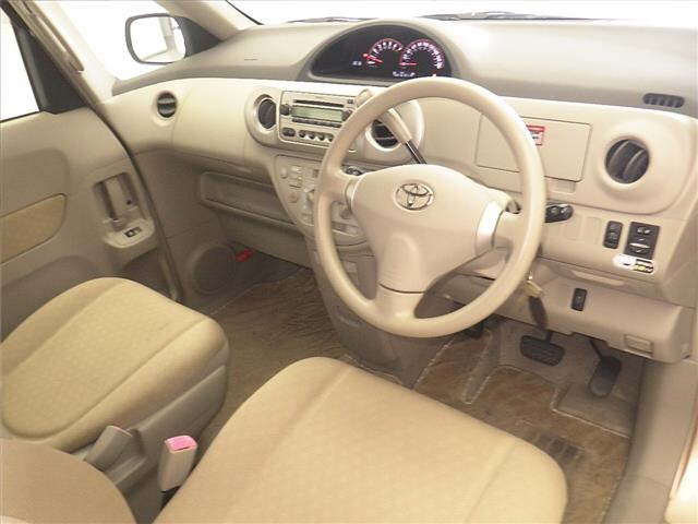 TOYOTA PORTE