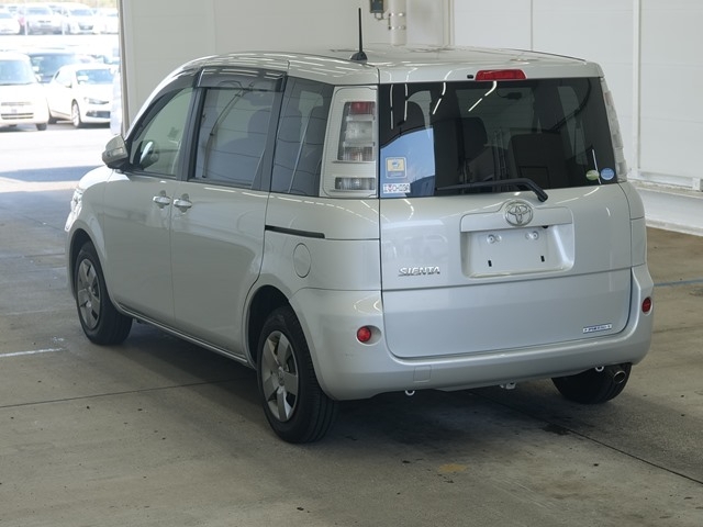 TOYOTA SIENTA