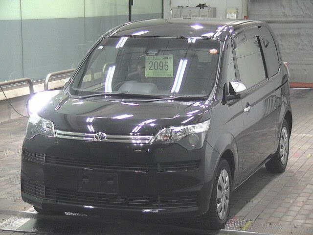 TOYOTA SPADE