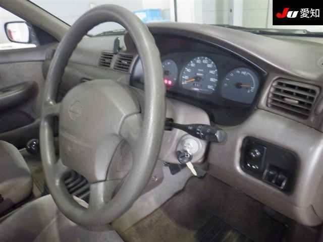 NISSAN SUNNY