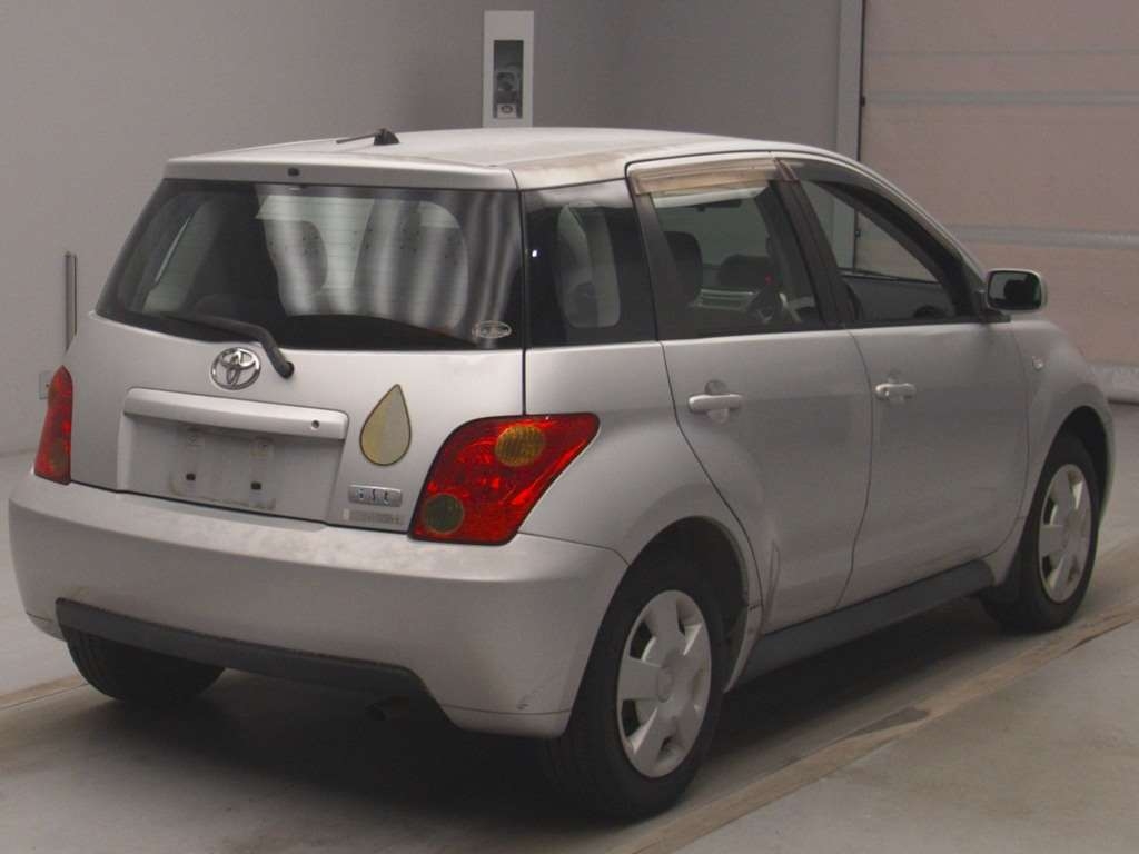 TOYOTA IST
