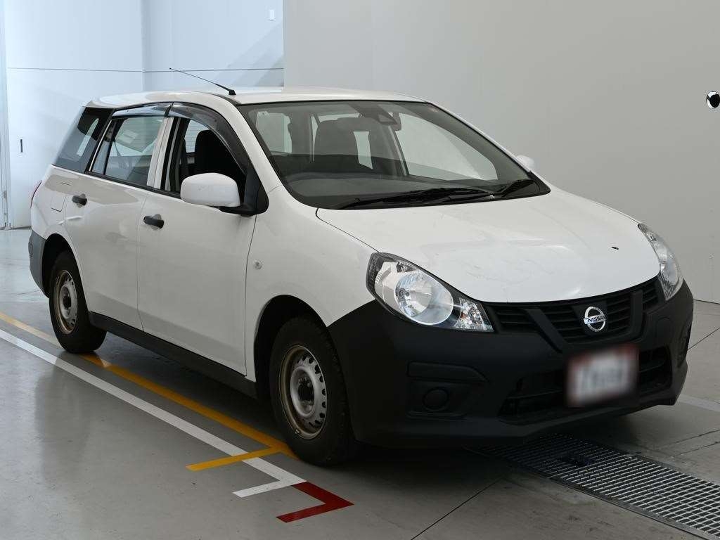 NISSAN AD