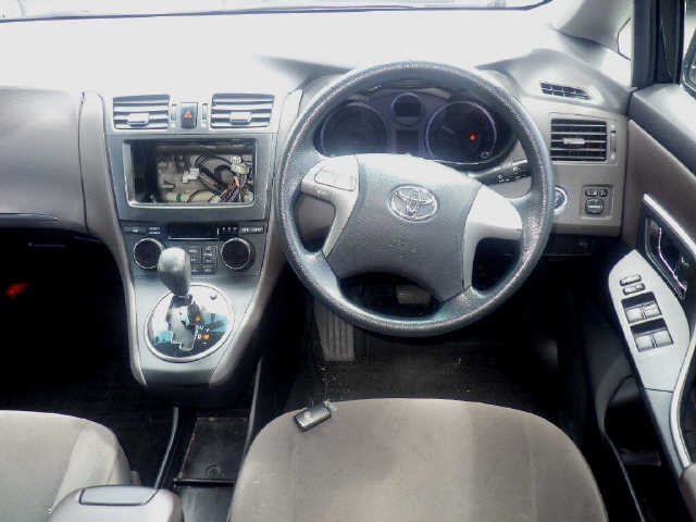 TOYOTA MARK X ZIO