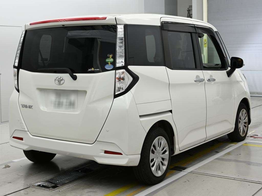 TOYOTA TANK