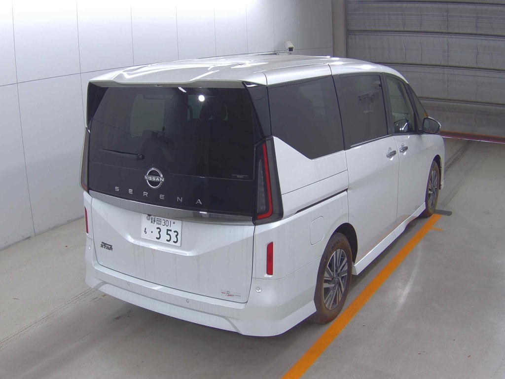 NISSAN SERENA