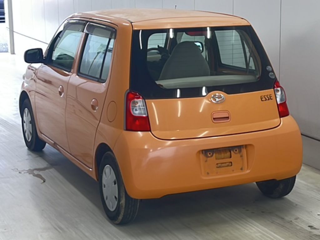 DAIHATSU ESSE