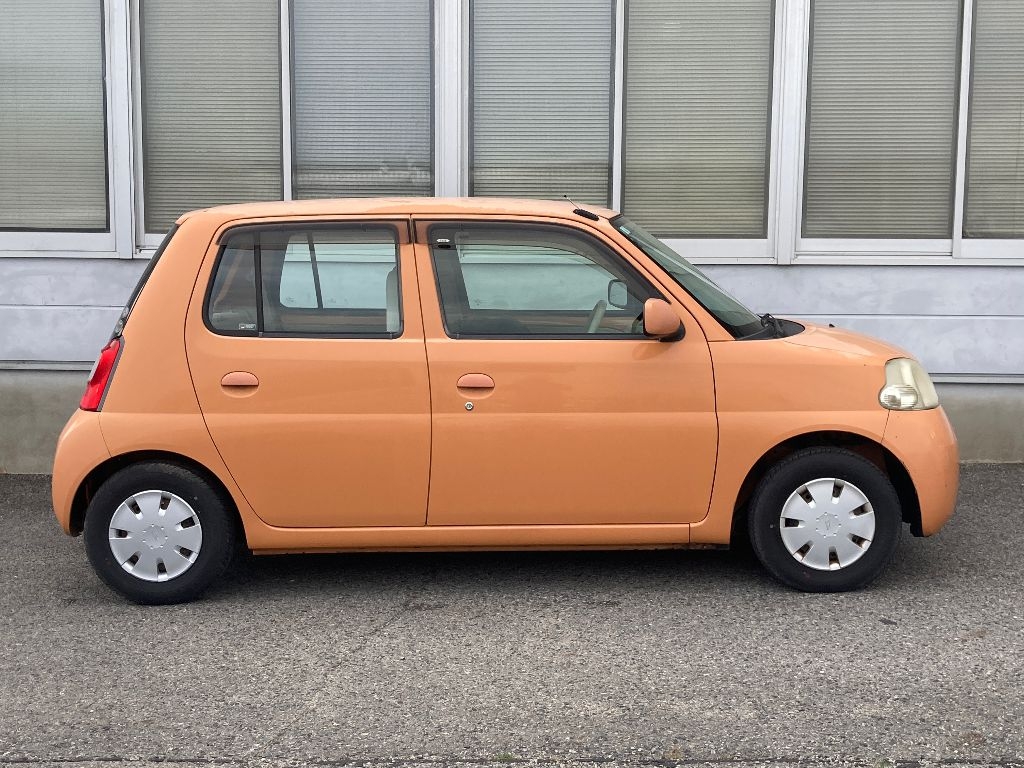 DAIHATSU ESSE