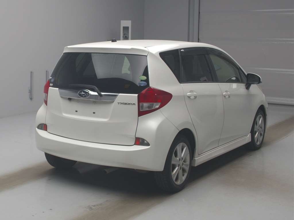 SUBARU TREZIA