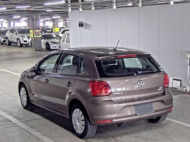 VOLKSWAGEN POLO