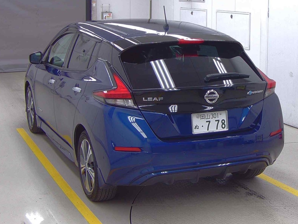 NISSAN LEAF