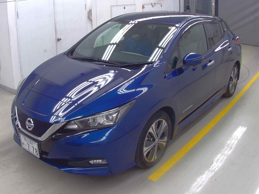 NISSAN LEAF