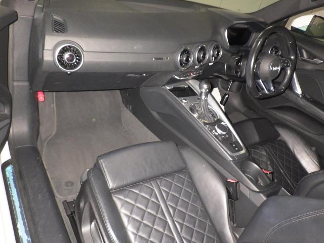 AUDI TT