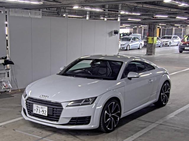 AUDI TT
