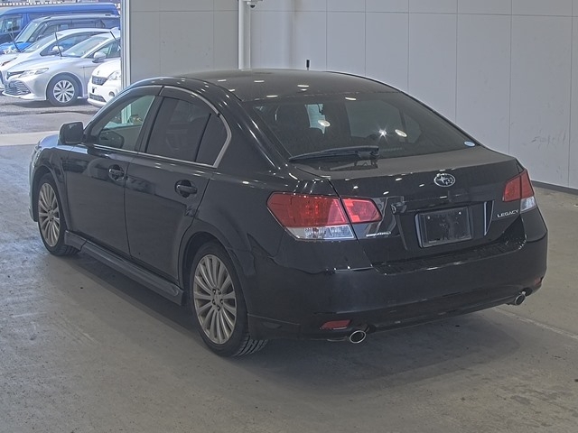 SUBARU LEGACY B4