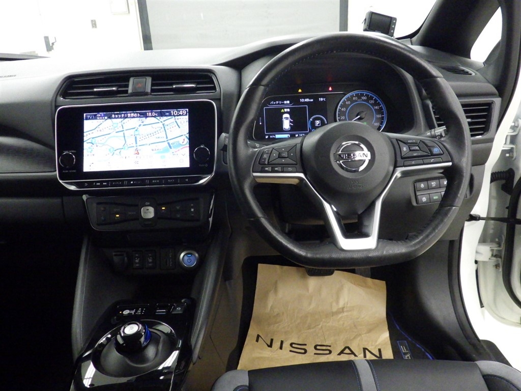 NISSAN LEAF