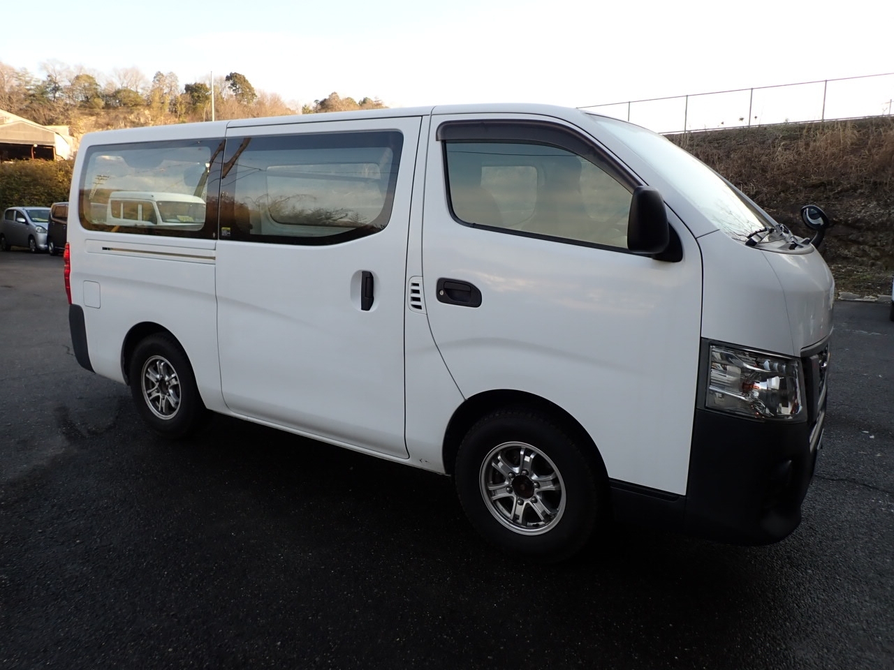 NISSAN NV350 CARAVAN