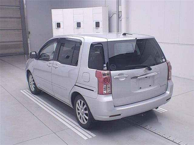 TOYOTA RAUM