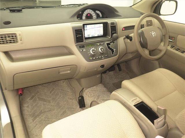 TOYOTA RAUM