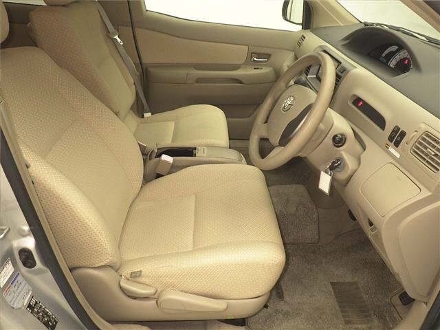 TOYOTA RAUM