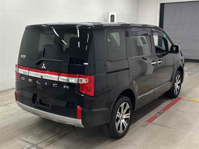 MITSUBISHI DELICA D:5