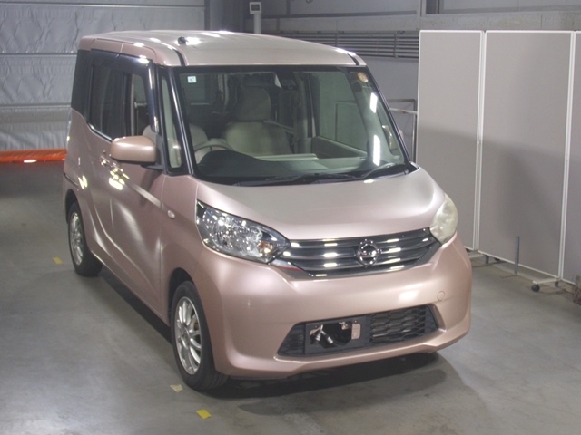 NISSAN DAYZ ROOX
