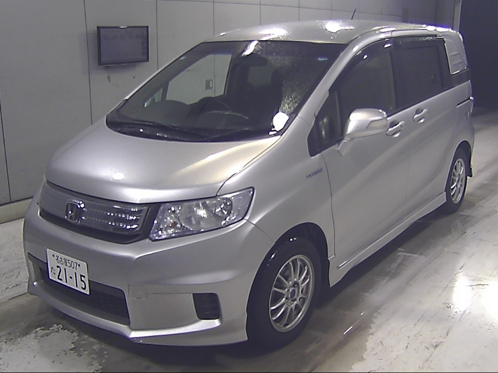 HONDA FREED SPIKE