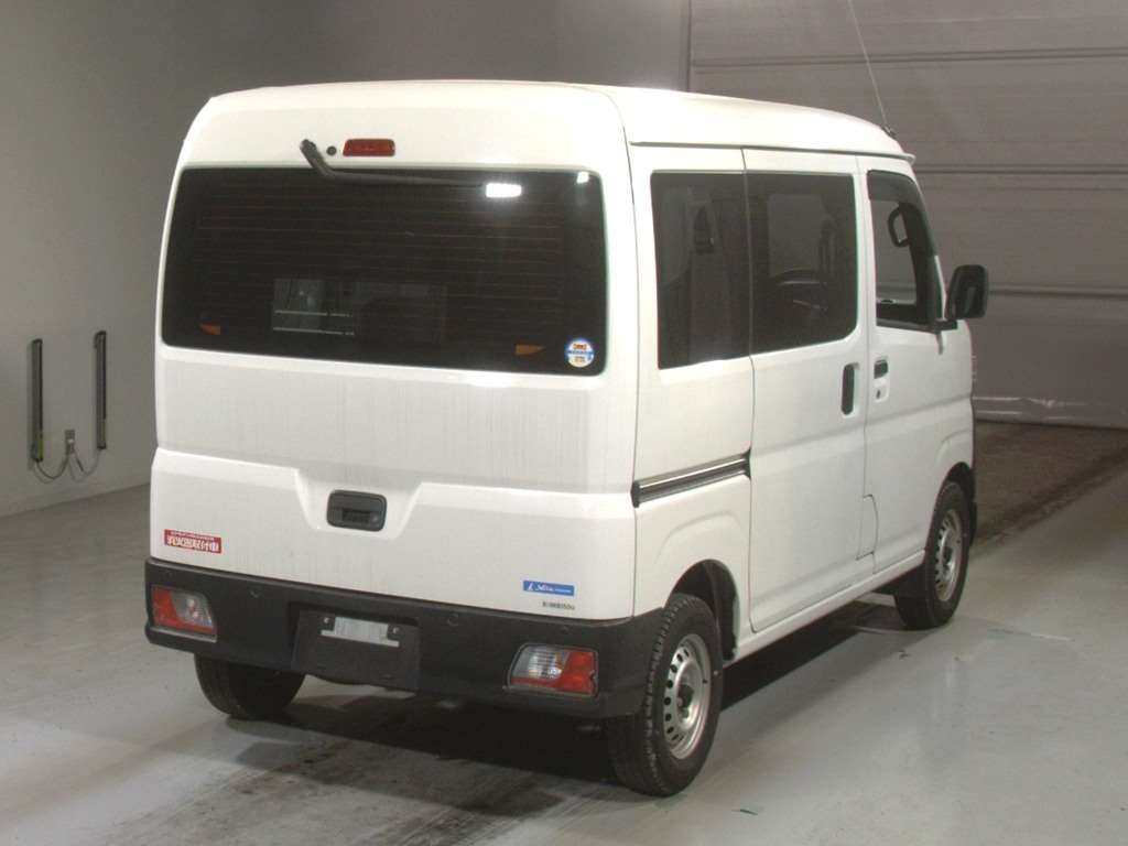 TOYOTA PIXIS VAN