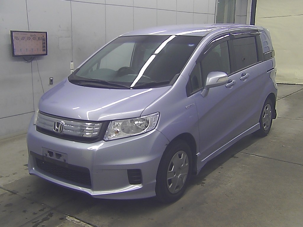 HONDA FREED SPIKE