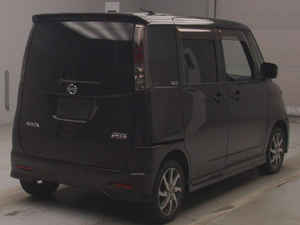NISSAN ROOX