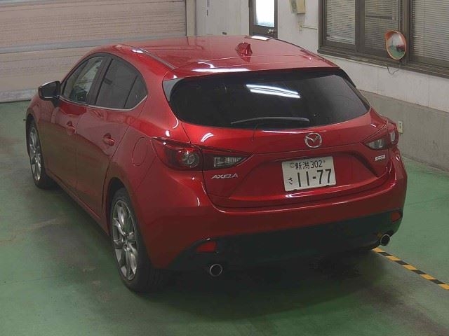 MAZDA AXELA