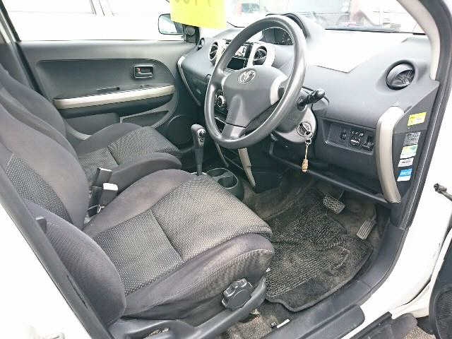 TOYOTA IST