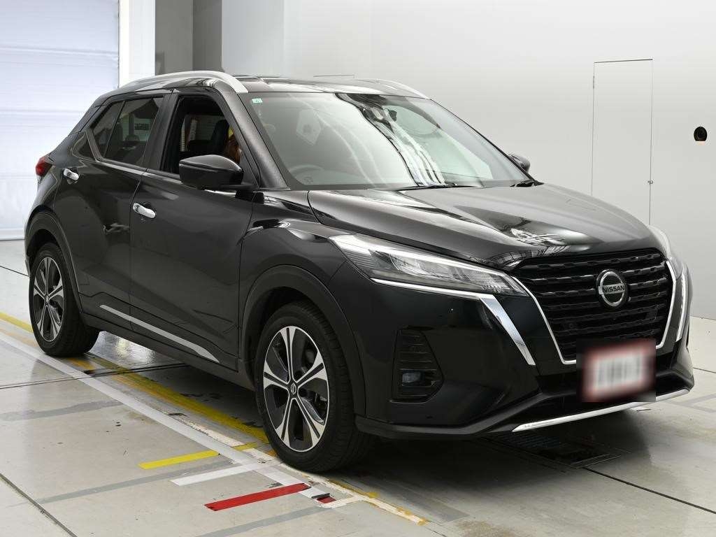 NISSAN KICKS