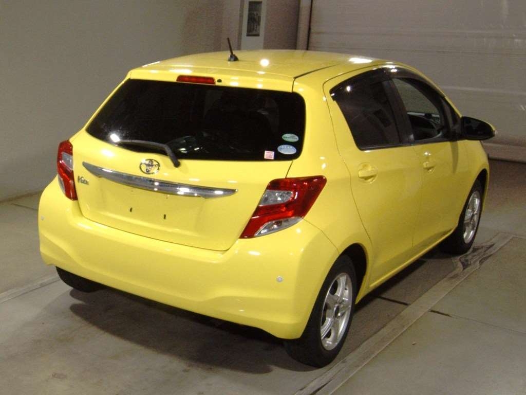 TOYOTA VITZ