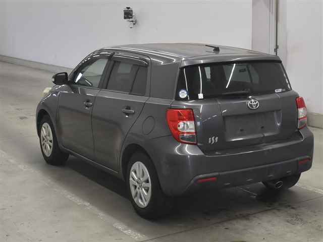 TOYOTA IST